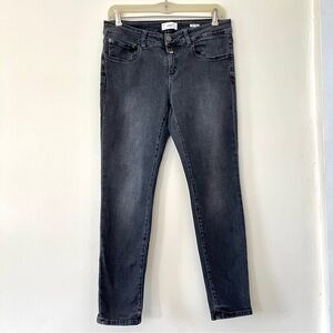 Closed | Baker Skinny Mid Rise Ankle Jeans | Vintage Black Wash | Size 28